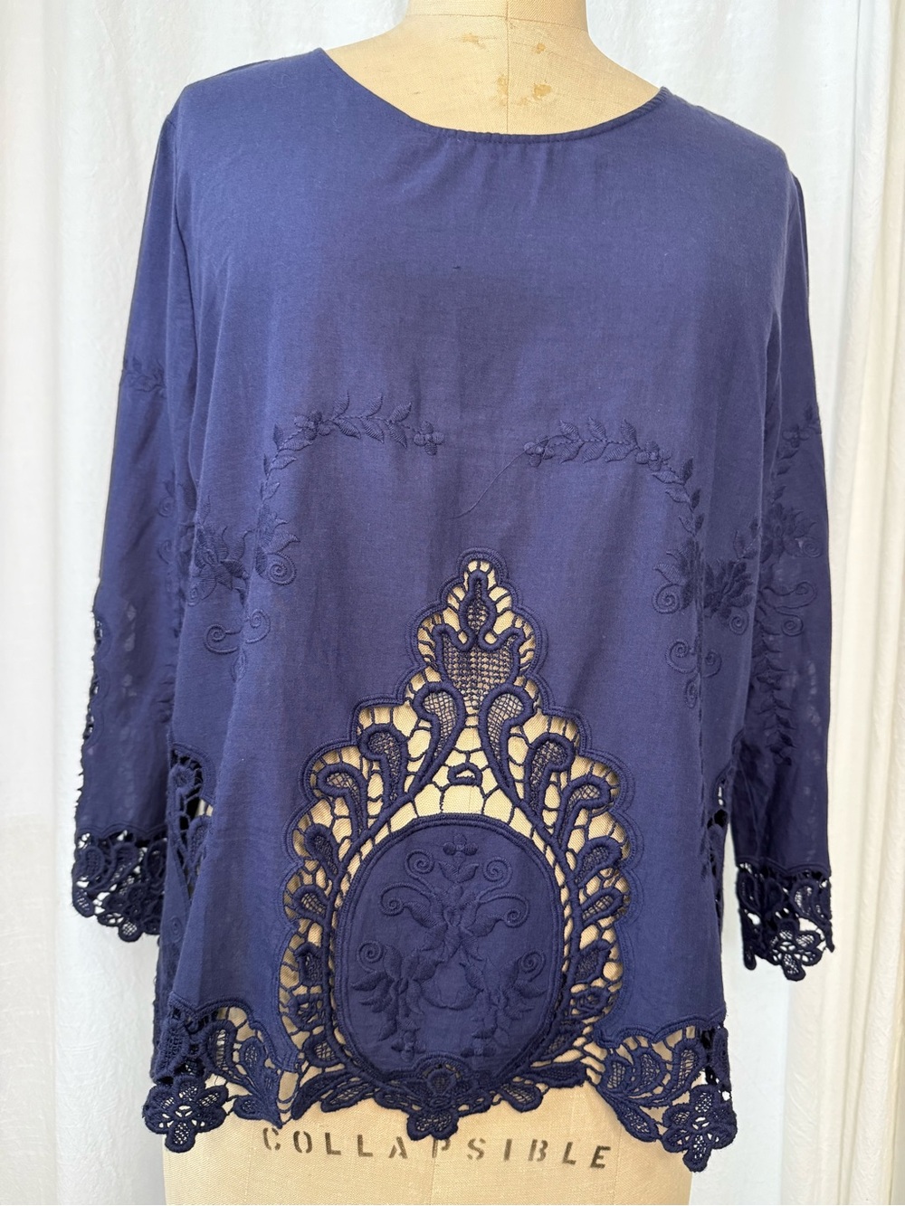 NWT Cynthia Rowley 100% Cotton, Embroidered Eyelet Hem Blouse sz M
